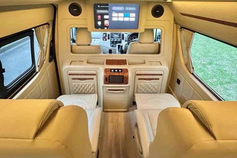 Sewa Hiace Luxury Bogor