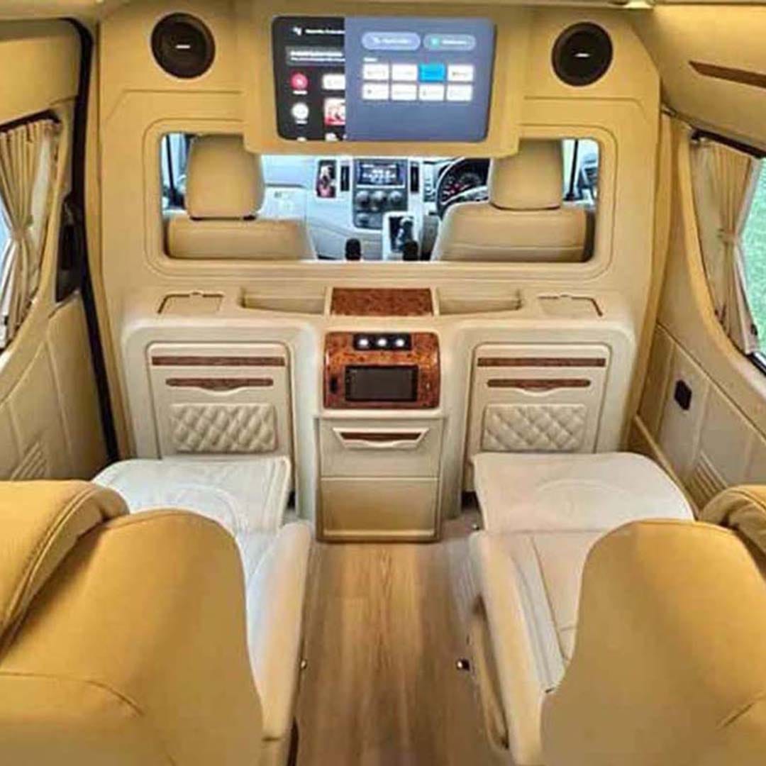 Sewa Hiace Luxury Tangerang