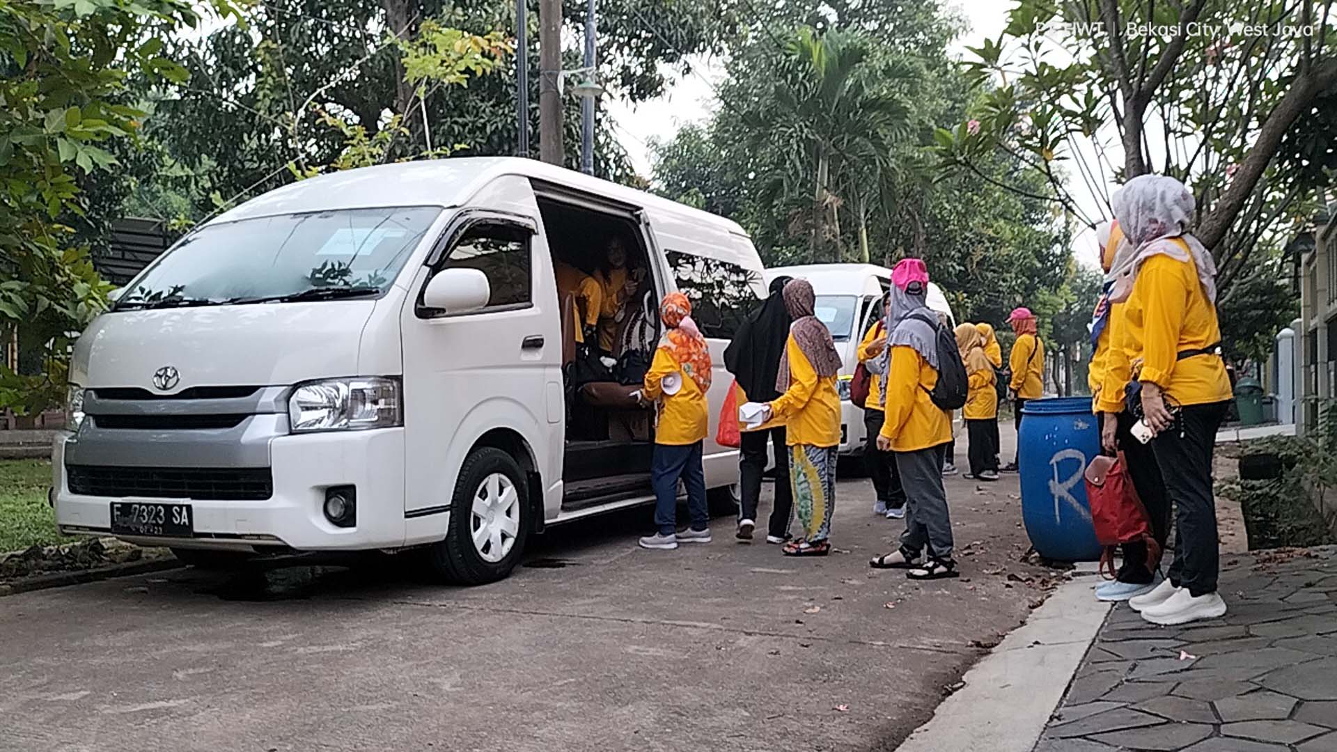 Sewa Hiace Cigombong