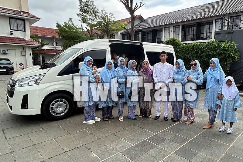 Sewa Hiace Pondok Jaya